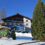 Sportpension Alpenrose 3*